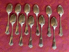 11 petites Cuillères à moka