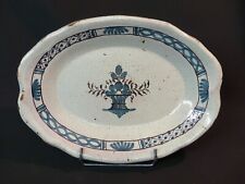 AA 1750 joli plat cul noir faïence Forges-les-Eaux Rouen 34c bouquet fleurs déco