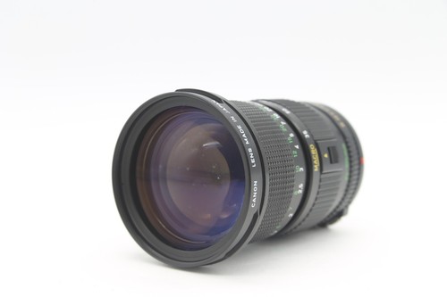 Objectif zoom grand angle