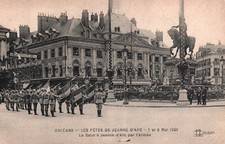 CARTE POSTALE - ORLEANS - LOIRET 45 - FETES DE JEANNE D'ARC - SALUT PAR L'ARMEE