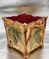 CACHE POT CARRE 1900 BARBOTINE FAUX BOIS & VIGNE VIERGE INTERIEUR ROSE H 22 cm