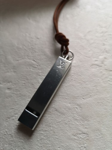 Collier louis vuitton - lv, cup