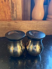 Salière et poivrière en inx