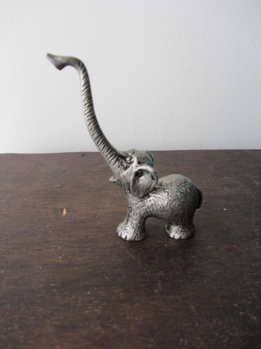 Eléphant étain royal - en, "royal