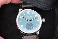 Nomos Club Neomatik Pétrol