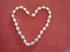 COLLIER PERLES NACREES - NEUF