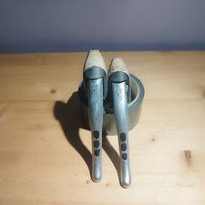 Paire de poignées de frein