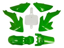 Kit plastiques vert foncé