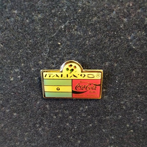 Rare pins coupe - pins, monde