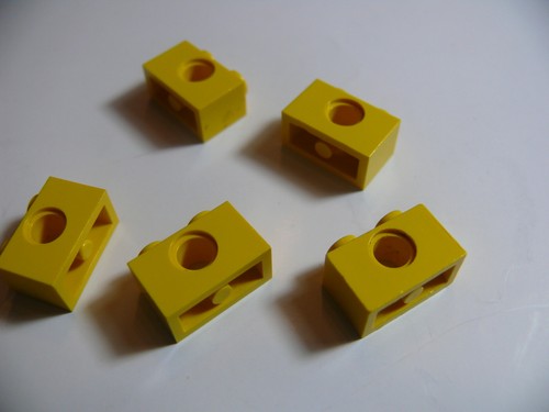 Lego yellow technic brick - technic, 1