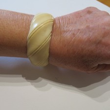 BIJOU ANCIEN BRACELET SCULPTE