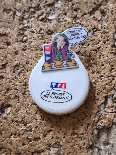 Pin parlant pins justine - pin's,