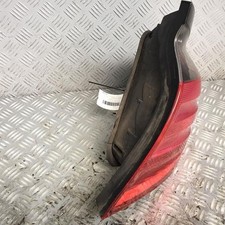 Feu arriere principal droit