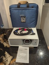 SANYO PLV-Z700 Projector