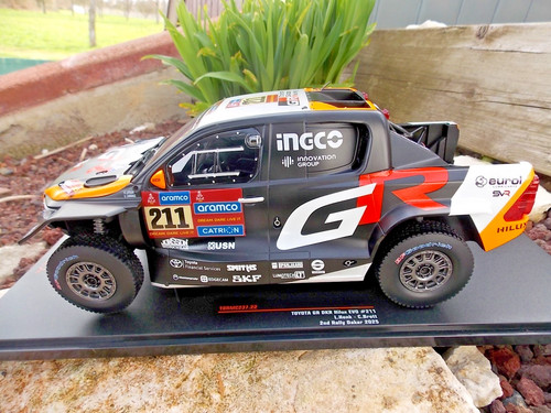 Toyota hilux dakar - toyota, 2025
