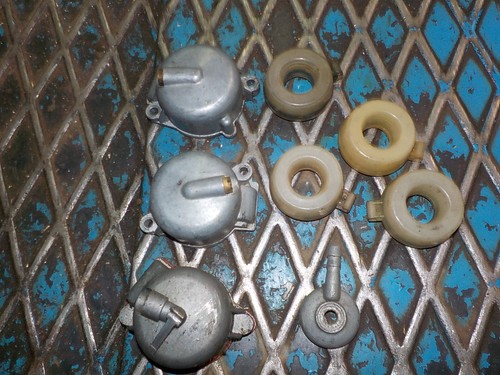 Lot pieces carburateur peugeot - pieces,