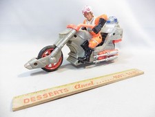 STAR WARS MOTO EN PLASTIQUE R2-D2/HASBRO/SYSTEME FRICTION CASSE