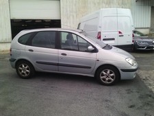 Optique avant principal gauche