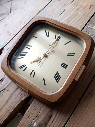 Retro europa horloge - europa,