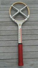 Raquette de tennis bois MONTANA avec sa croix anti vrillage séphir année 60/70.