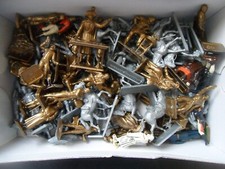 LOT 66 FIGURINES PUBLICITAIRES MOKAREX /CODEC  PERSONNAGES CHEVAUX...