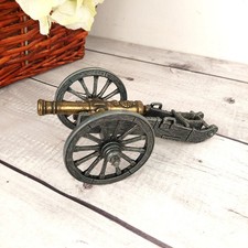 Figurine de canon vintage laiton & regule sur roues tournantes modèle militaire