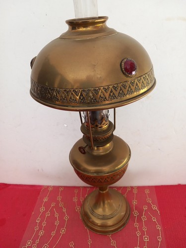 Ancienne lampe pétrole - ancienne,
