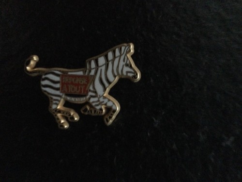 Pin badge reponse tout le - badge,