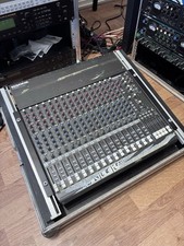 Mackie Cr 1604 Vlz With Flight case