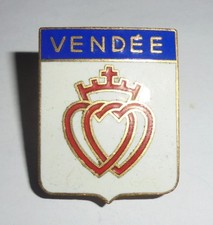 ANCIEN INSIGNE COEUR VENDEEN -