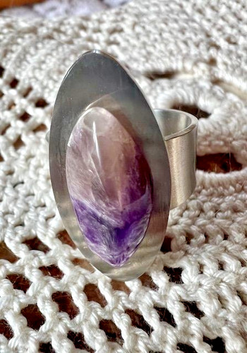 Bague marquise pierre