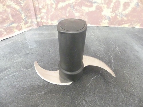 Couteau métal pour robot