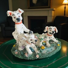 Figurine vintage de chiots dalmatiens – style 101 Dalmatiens.