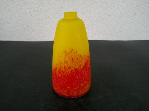 Pied vaporisateur parfum - pied,