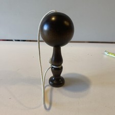 Ancien bilboquet jouet de