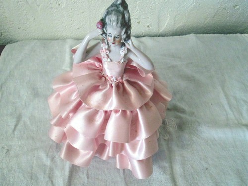 Demi poupee marquise - poupee, habillee