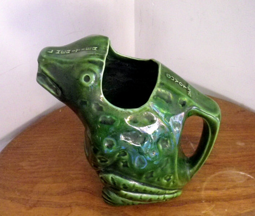 Ancien pichet carafe
