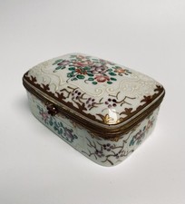 Boîte Ancienne En Porcelaine