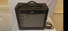 Ampli guitare Fender modèle Mustang iV2, 220/240V- 70W avec câble  alimentation