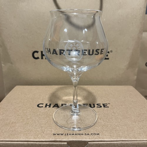 Verres chartreuse à pied - ,