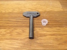 Clef 30C et bouchon pour Canot