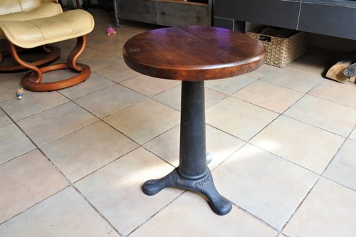 Tabouret singer pied - pied, tripode