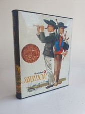 Boite LIVRE en metal gateau ST MICHEL ancienne publicitaire