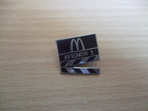 Pins mac donalds clap - pins,