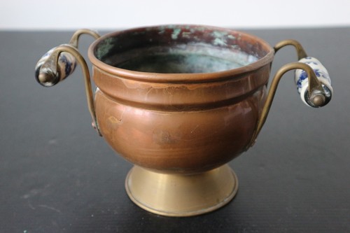 Chaudron jardiniere pot - , de