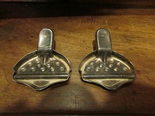 2 anciens presse citron