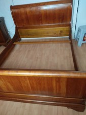 Lit  Louis Philippe avec sommier à lattes extensible.