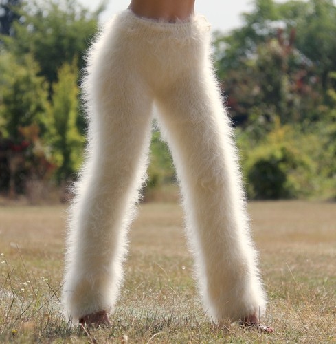 Fuzzy ivory supertanya - ivory, mohair