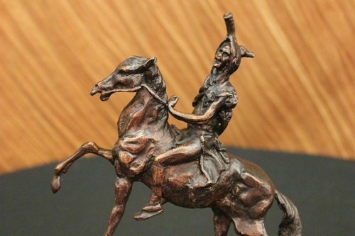 Sculpture bronze figurine - sculpture,