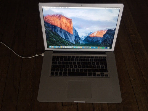 Apple macbook pro 06 ghz - 15", 3,06